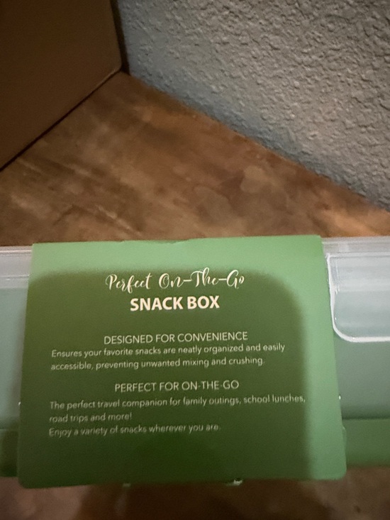 CWC Perfect On-The-Go Snack Box in Green MVP New - Picture 3 of 3